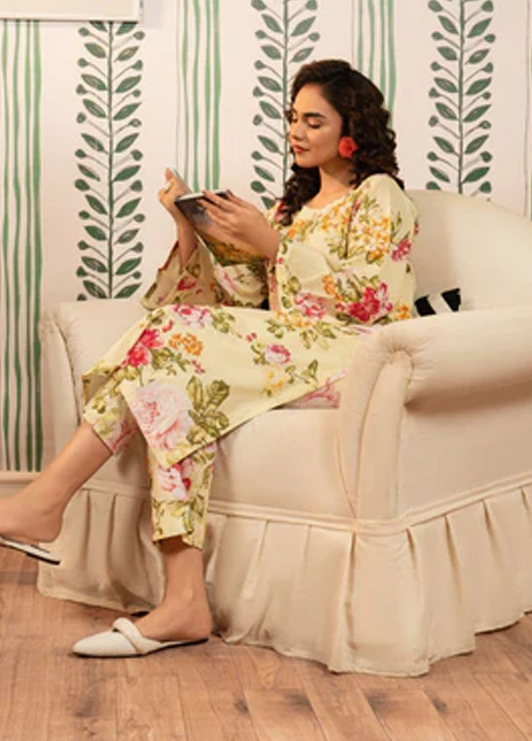 Meerak Pret Printed Lawn 2 Piece Suit SF-13