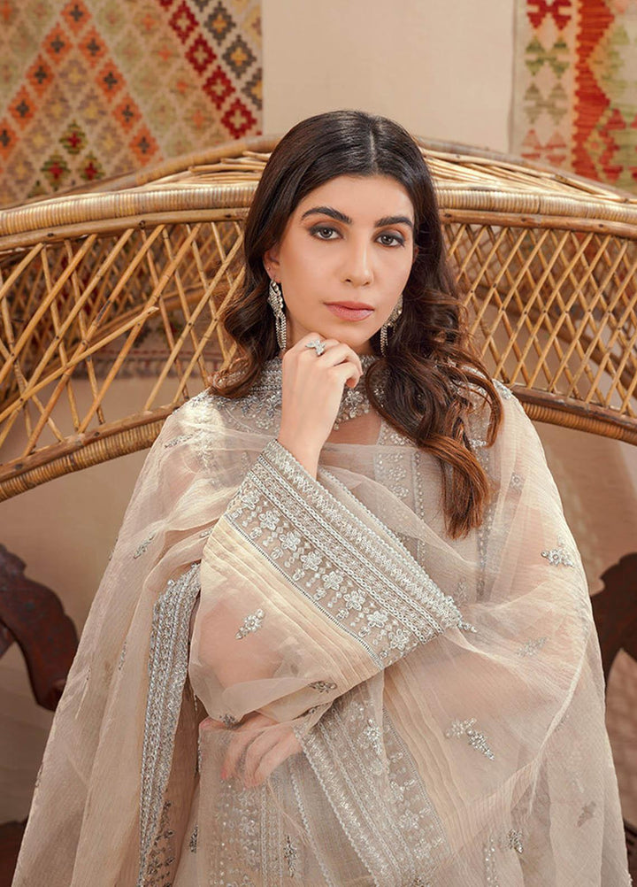 Shanzay Luxury Pret Festive Organza 3 Piece Suit SHN23MB FOREST FOG (MB-03)