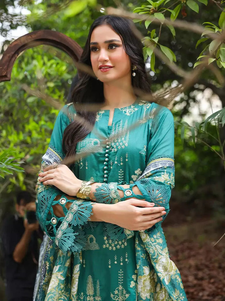 Salitex Women Embroidered Cambric 3 Piece Suit SUNS24ALM009 - Winter Collection