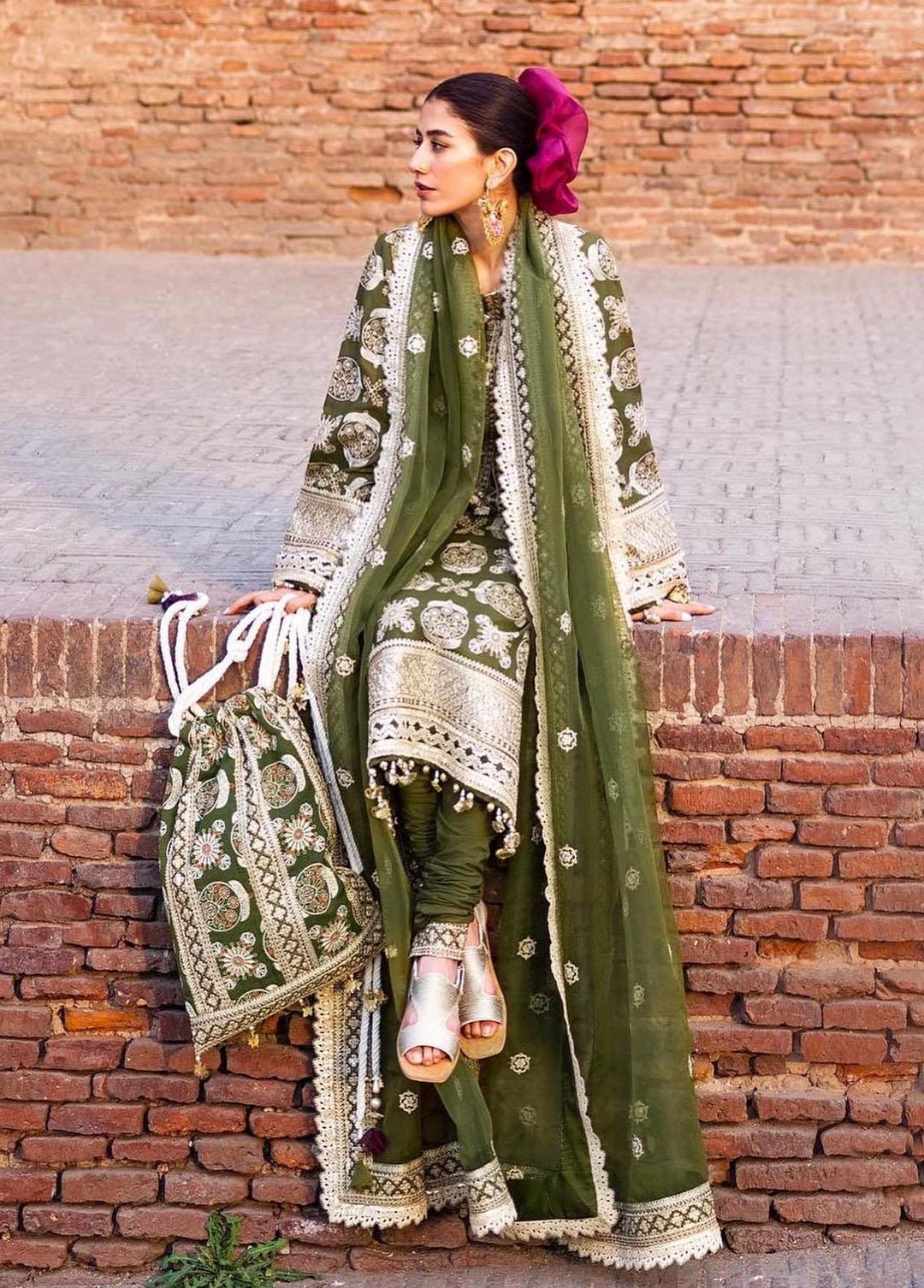 Baad-e-Nau Bahaar By MNR Embroidered Lawn Suits Unstitched 3 Piece MNR23BN Champa - Eid Collection