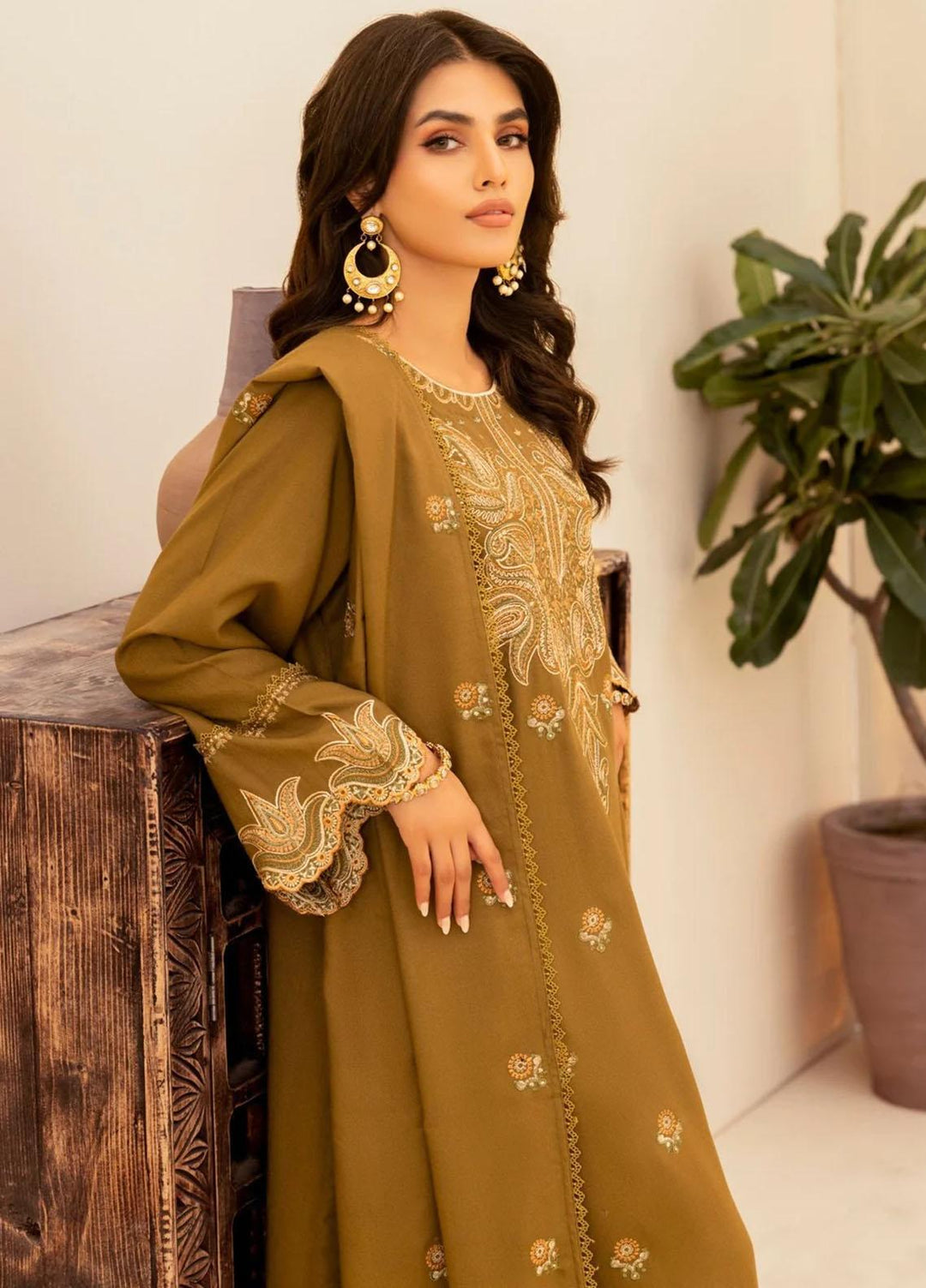 Mohagni Embroidered Dhanak Suits Unstitched 3 Piece MWS-06 - Winter Collection