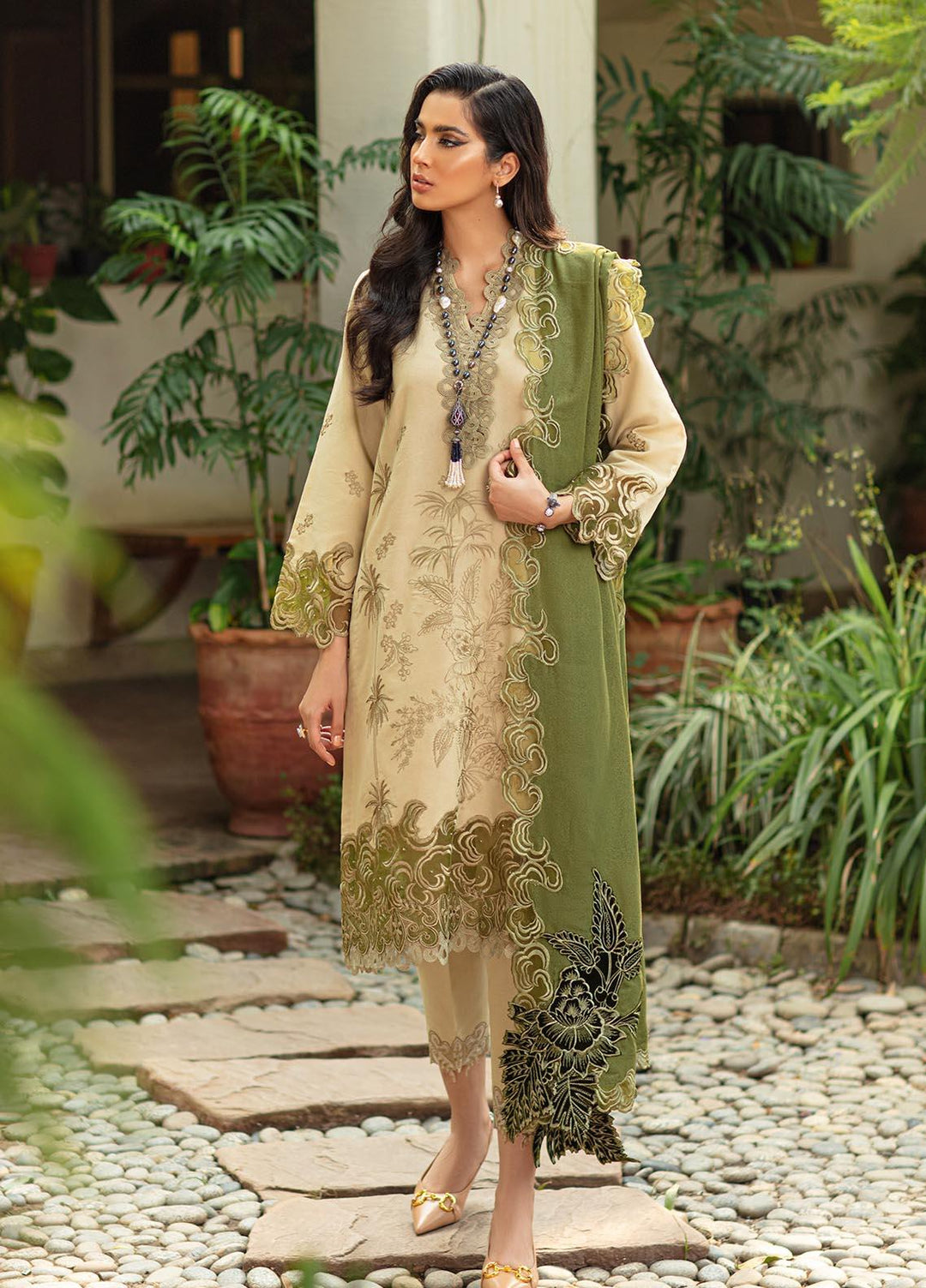 Mushq Embroidered Karandi Pret 3 Piece Suit MWP-06 Willow