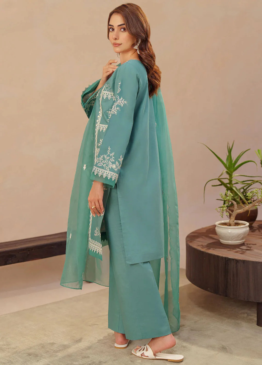 Mystic Motifs By Hana Pret Embroidered Cotton 3 Piece Suit Guzel