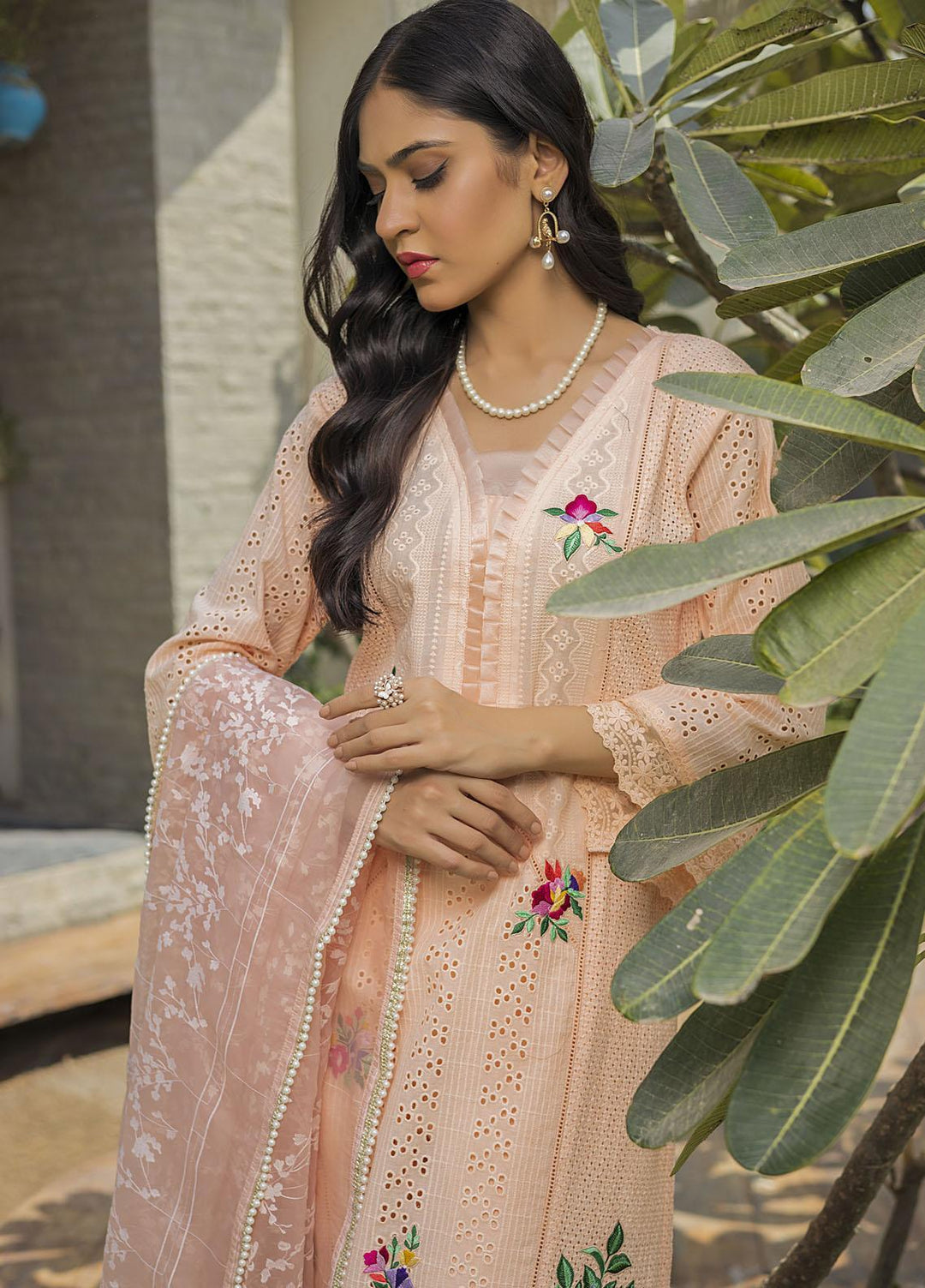 Sidra Mumtaz Ready to Wear (RTW)  Schiffli 3 Piece Suit SM-TH220309 TEHREEM