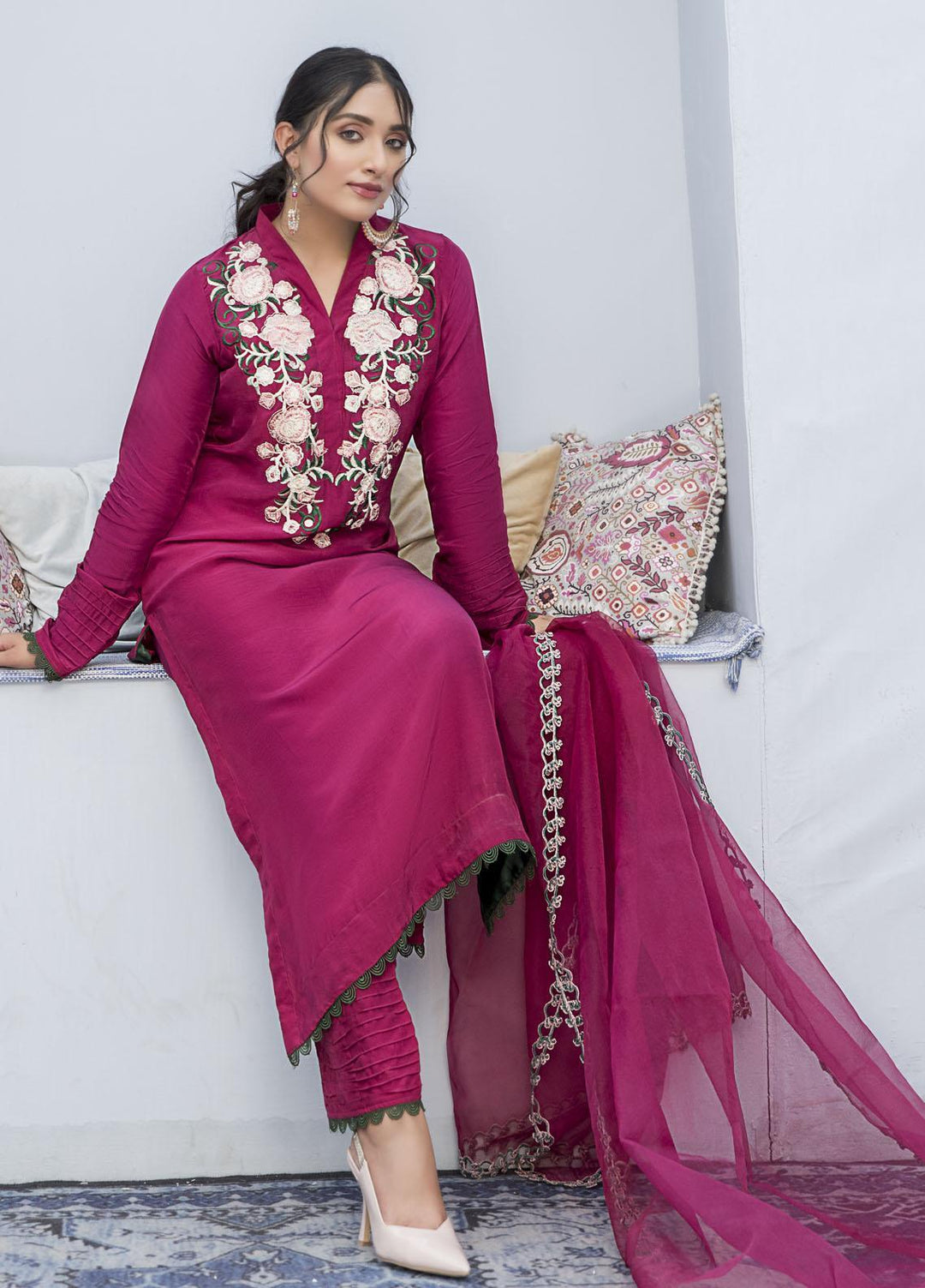 Naayas Luxury Pret  Lawn 2 Piece Irri Pink