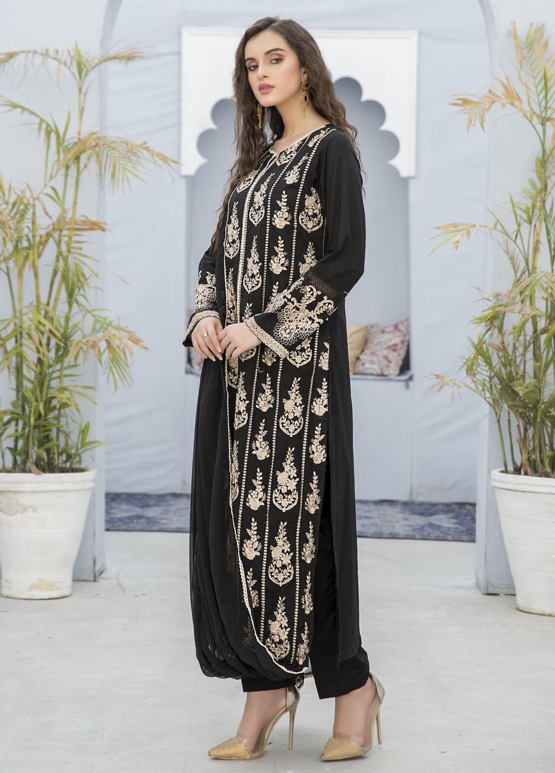 Naayas Luxury Pret  Lawn Shirt Ilo black