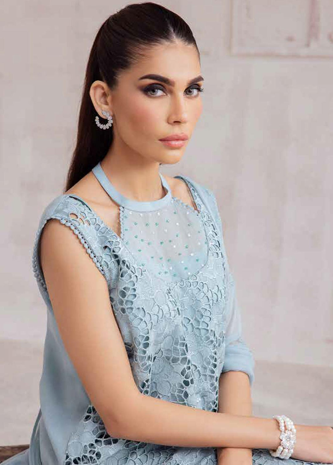 Nureh Embroidered Karandi Suits Unstitched 3 Piece NU23EK NE-44 - Winter Collection