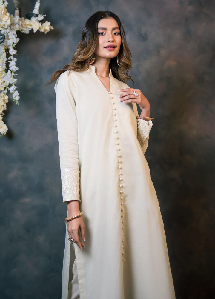 Nuriyaa Casual Pret  Lawn 2 Piece Suit NR22IM DAISY