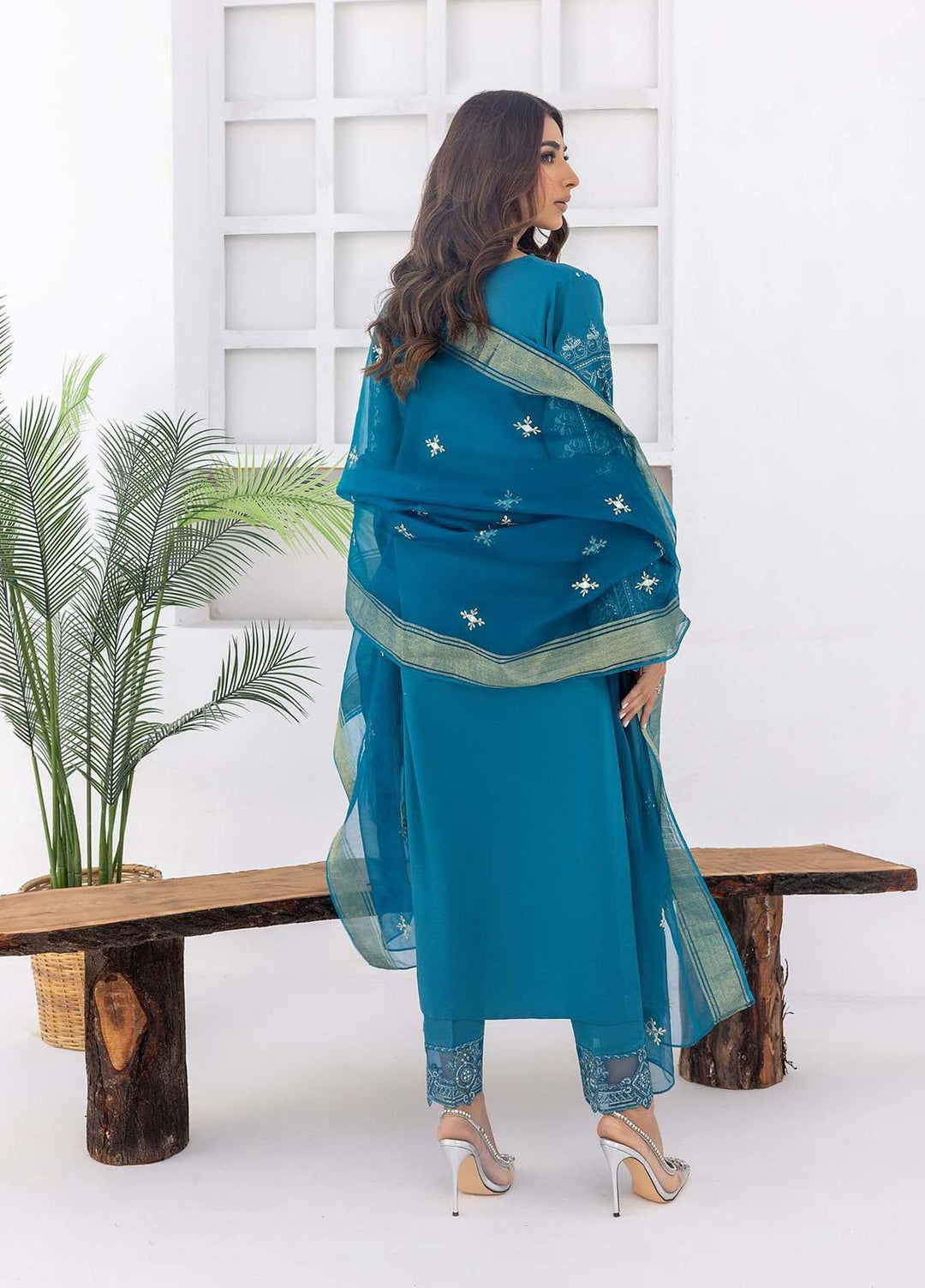 Nuriyaa Pret  Lawn 3 Piece Dress NR23LPS Mavi