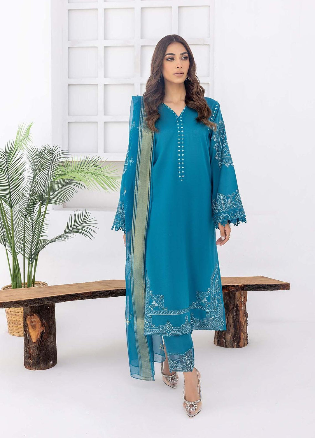 Nuriyaa Pret  Lawn 3 Piece Dress NR23LPS Mavi