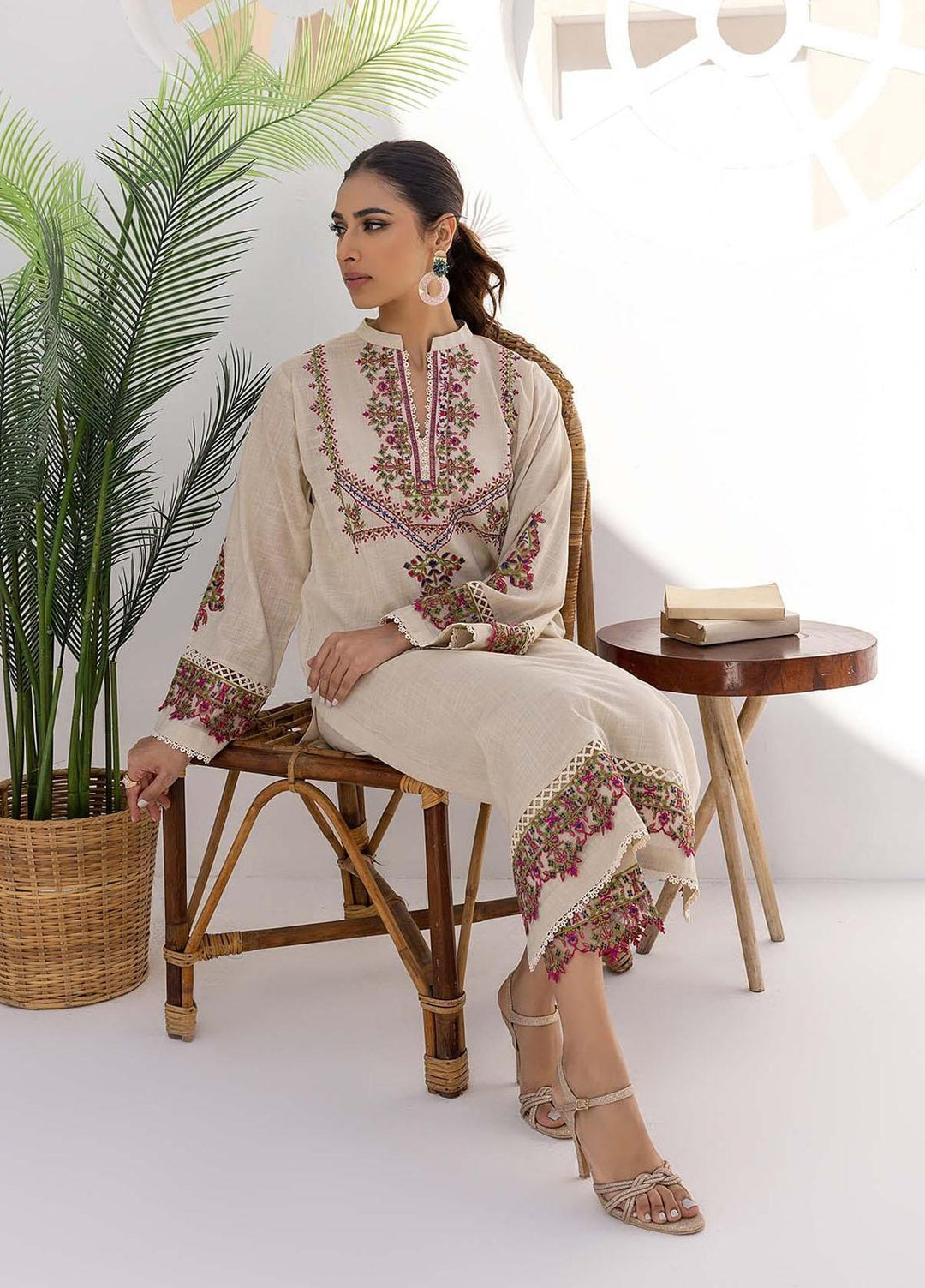 Nuriyaa Pret  Lawn 2 Piece Dress NR23LPS Kanat