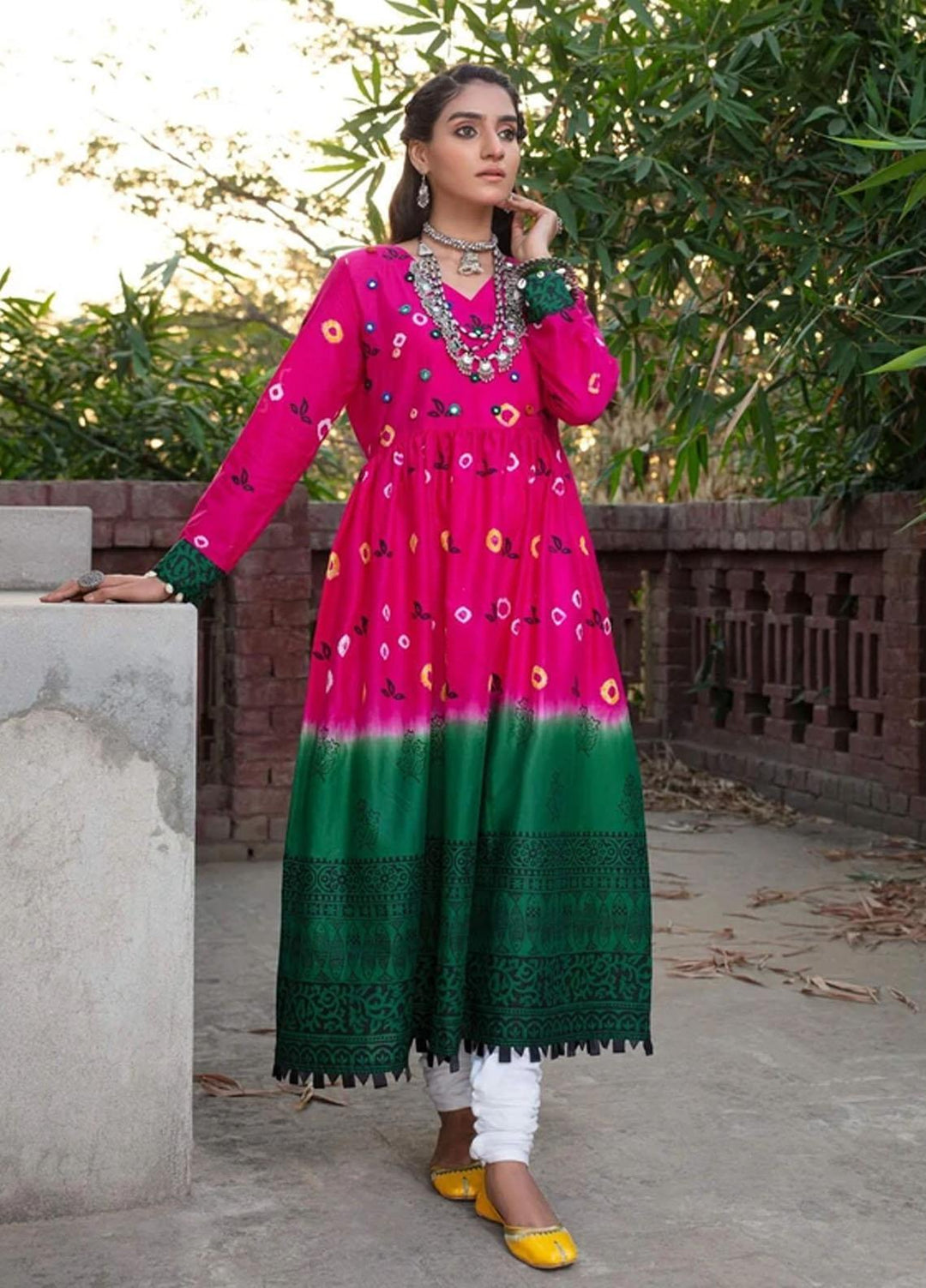 Nuriyaa Pret Embroidered Lawn Frock NR21H Sabz-e-Gulaab – Sanaulla Store