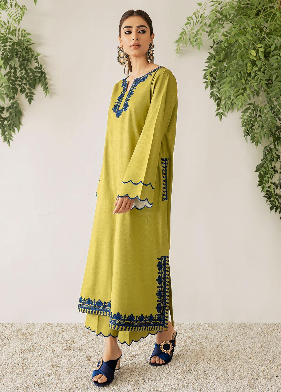 Nuriyaa Casual Pret  Lawn 2 Piece Suit NR21WT SOPHIA