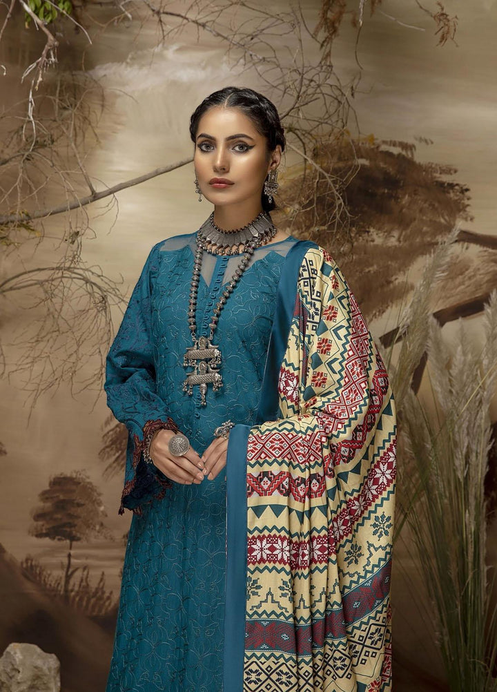 Nuriyaa Luxury Pret  Khaddar 3 Piece Dress NR21W Roya