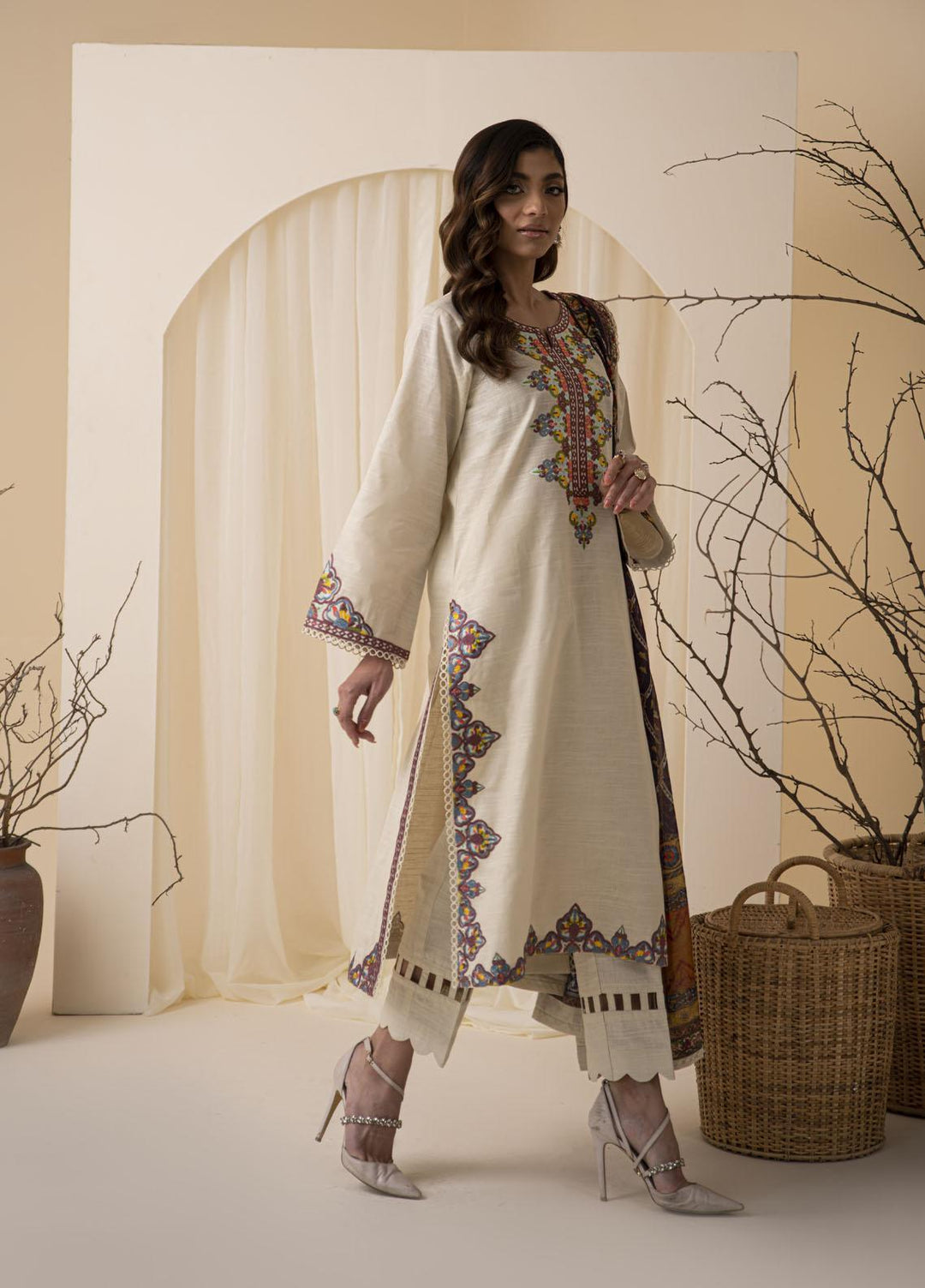 Nuriyaa Pret  Khaddar 3 Piece Suit NR23WP HANS