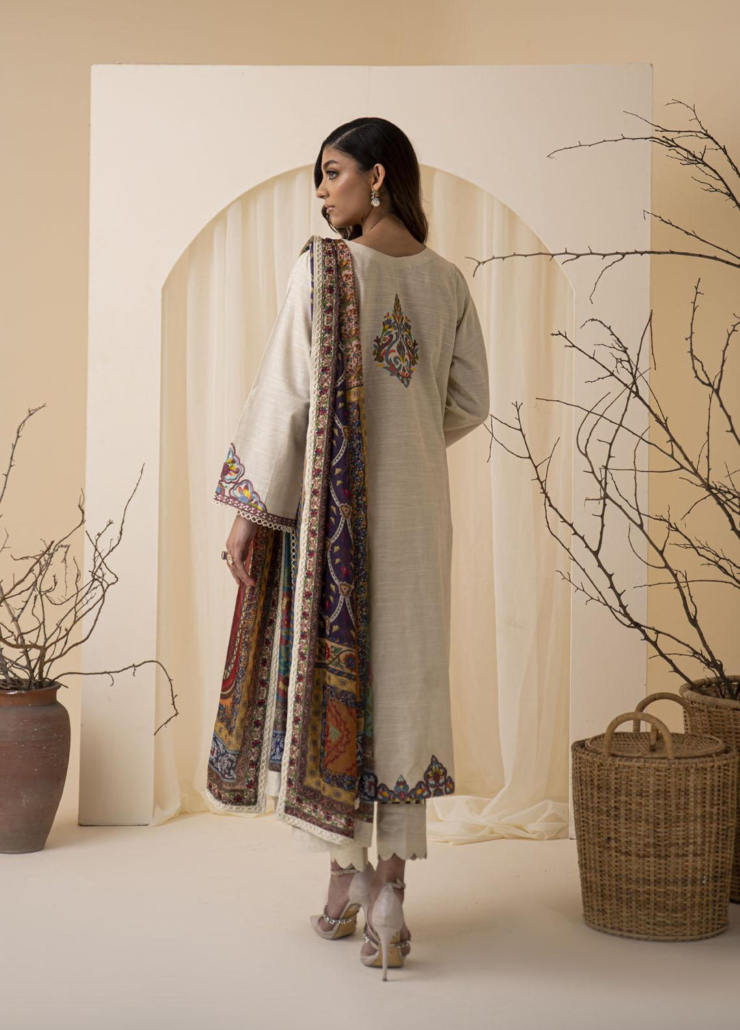 Nuriyaa Pret  Khaddar 3 Piece Suit NR23WP HANS