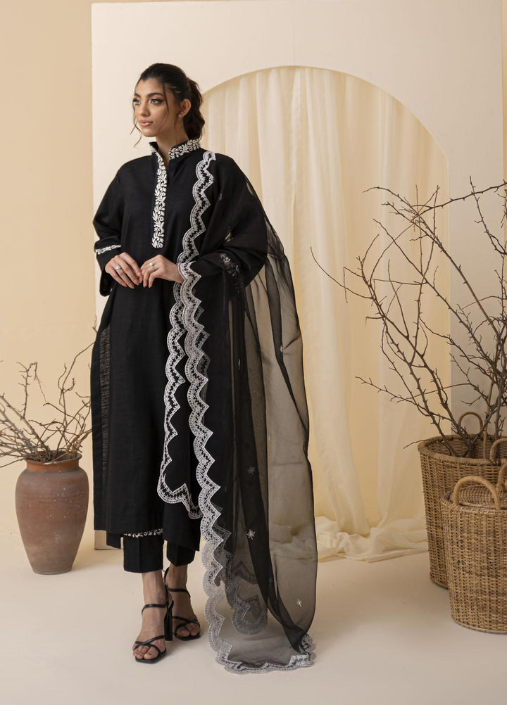 Nuriyaa Pret  Khaddar 3 Piece Suit NR23WP KOYAL