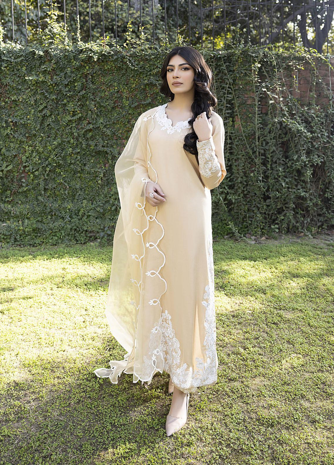 Nuriyaa Pret  Linen 3 Piece Suit NR23WP-2 GOHAR -E- NAYAAB