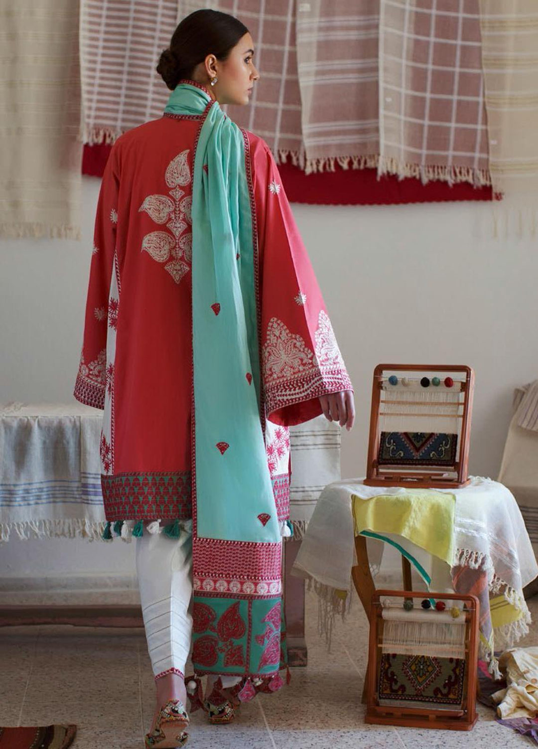 Elan Embroidered Lawn Suits Unstitched 3 Piece EL21OR EL21-10-A Esin - Summer Collection