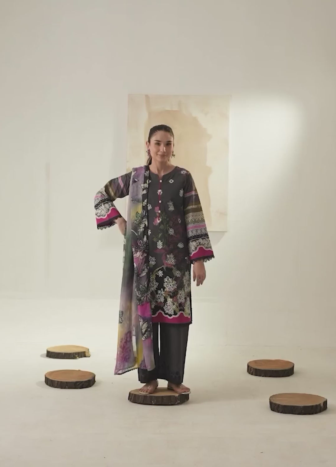 Solace by Meerak RTW Embroidered Lawn 3 Piece Suit DL-06 - Casual Collection