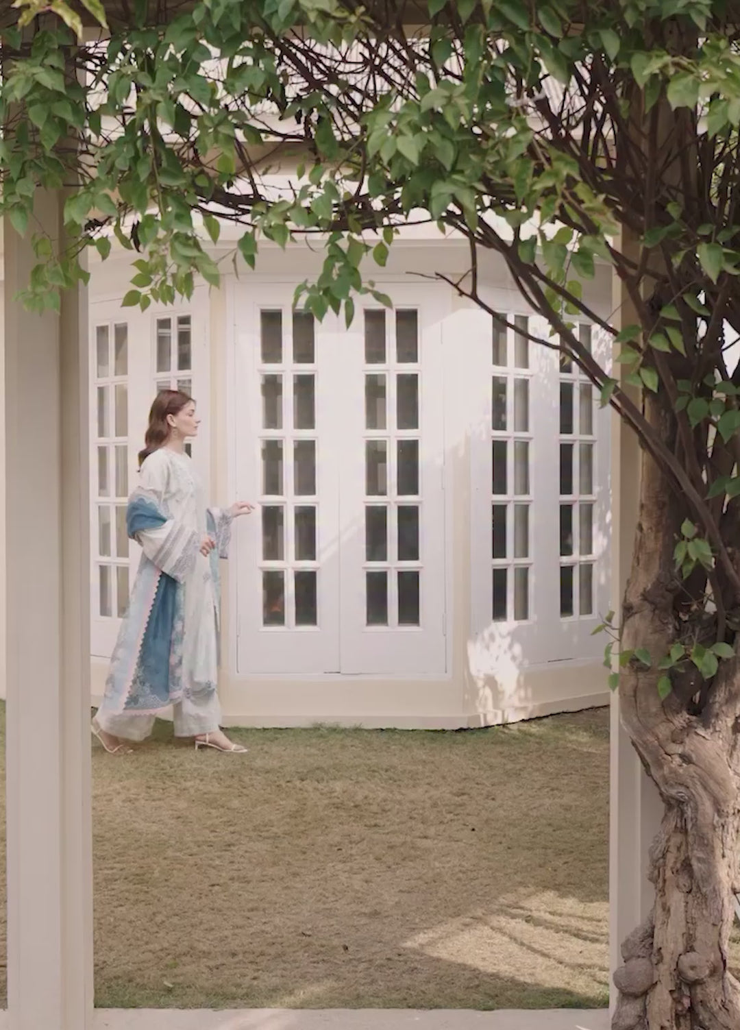 Florette by Afrozeh Unstitched Embroidered Lawn 3 Piece Suit AF26UFL D-01 SOVA - Festive Collection