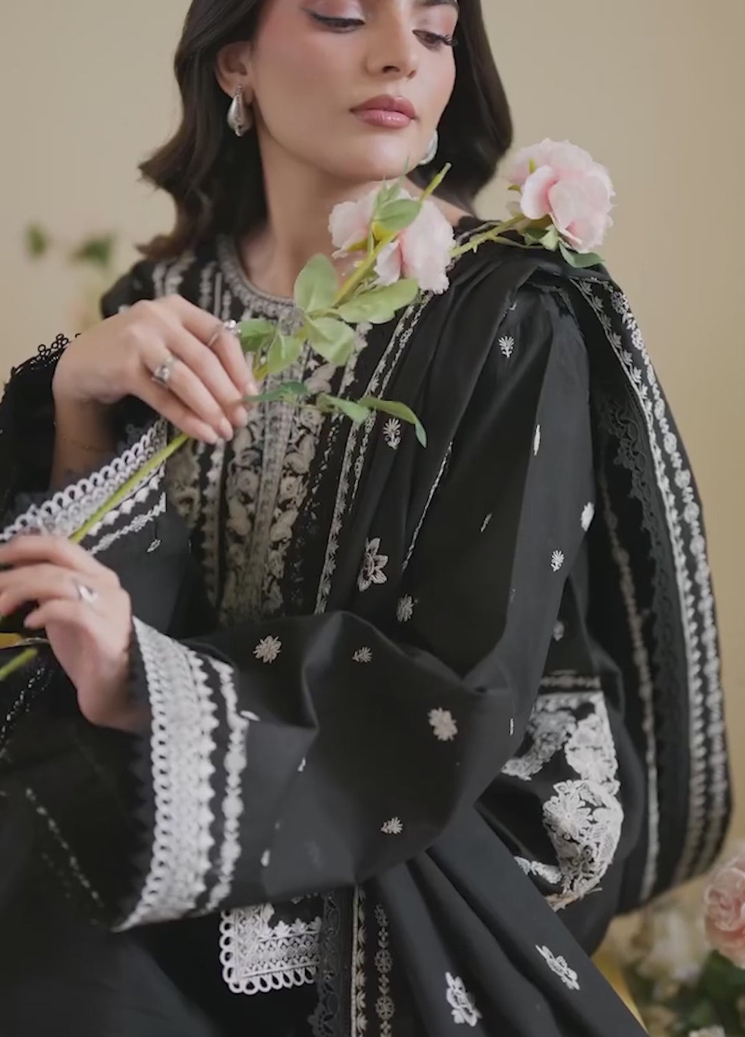 Ember by Mahnur Unstitched Lawn Embroidered 3 Piece Suit MN26UE EM-006 - Summer Collection