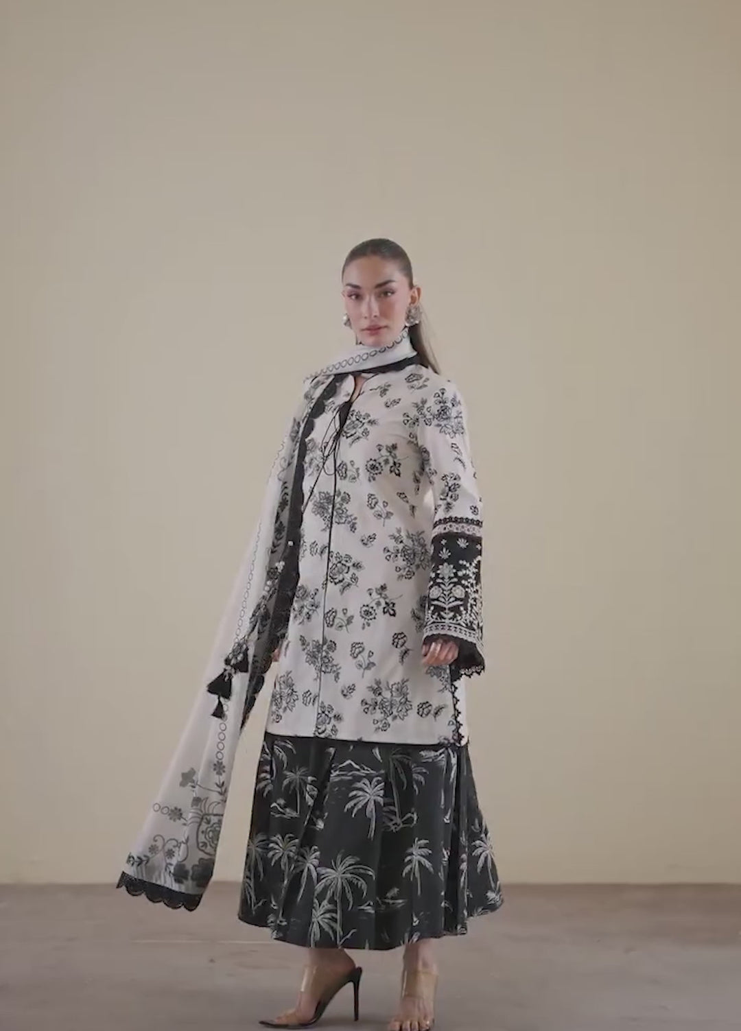 Ember by Mahnur Unstitched Lawn Embroidered 3 Piece Suit MN26UE EM-005 - Summer Collection