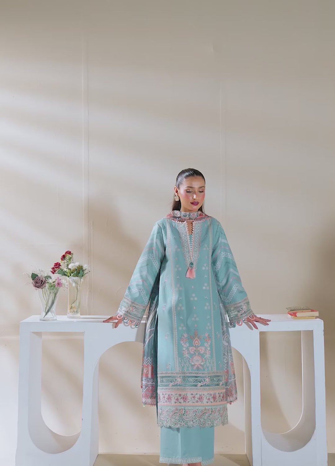 Uniluxe Unstitched Embroidered Lawn 3 Piece Suit LU00003 Ice Melt - Casual Collection