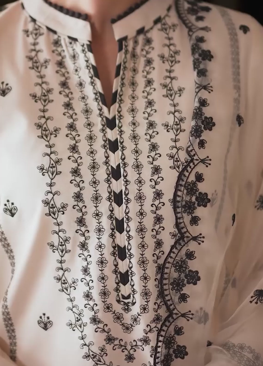 Zarif Unstitched Embroidered Lawn 3 Piece Suit ZR26ULF YARA 03 - Festive Collection