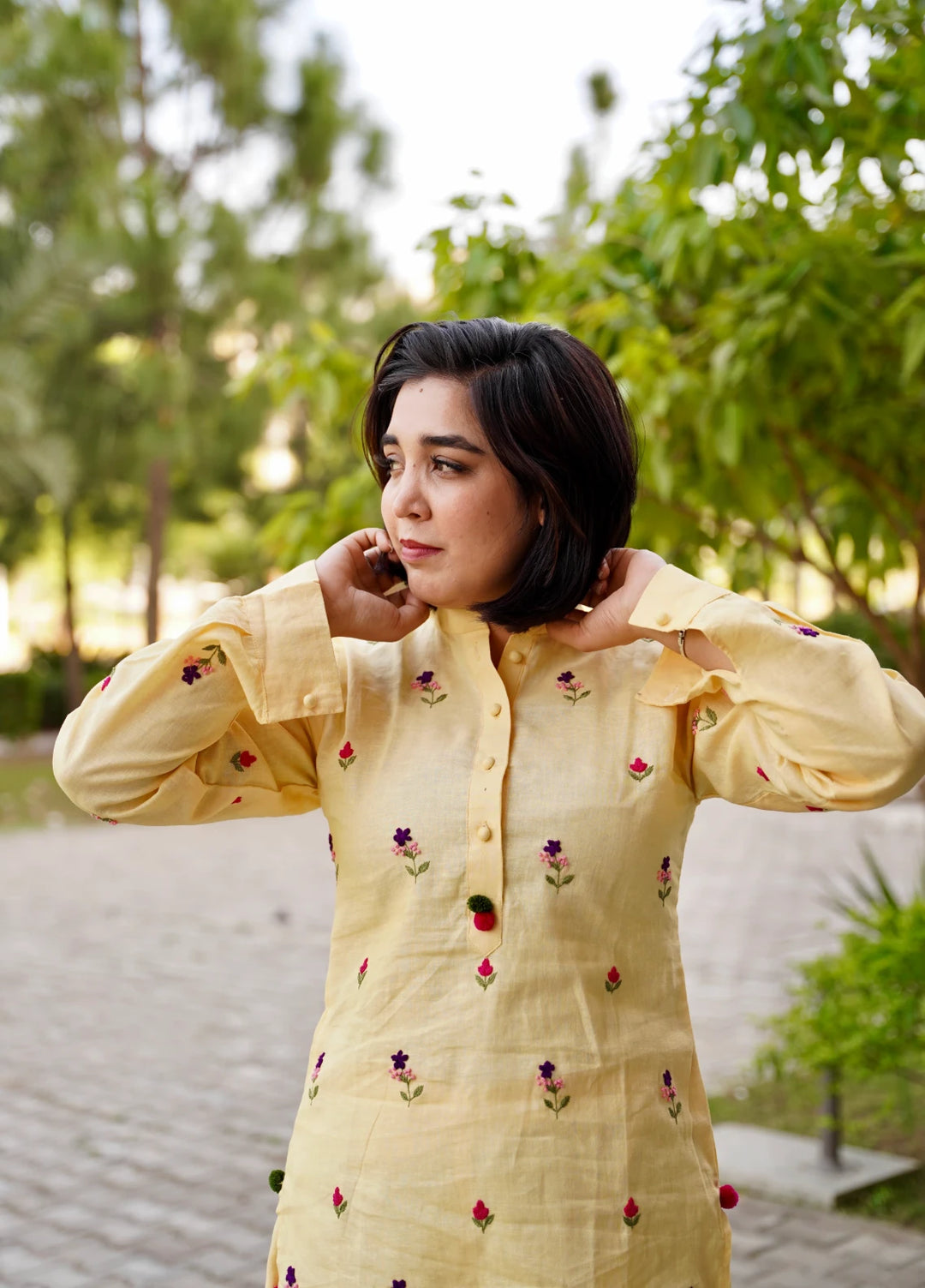 Mehr by Syah Women RTW Embroidered Linen 3 Piece Suit Zeen Festive Collection