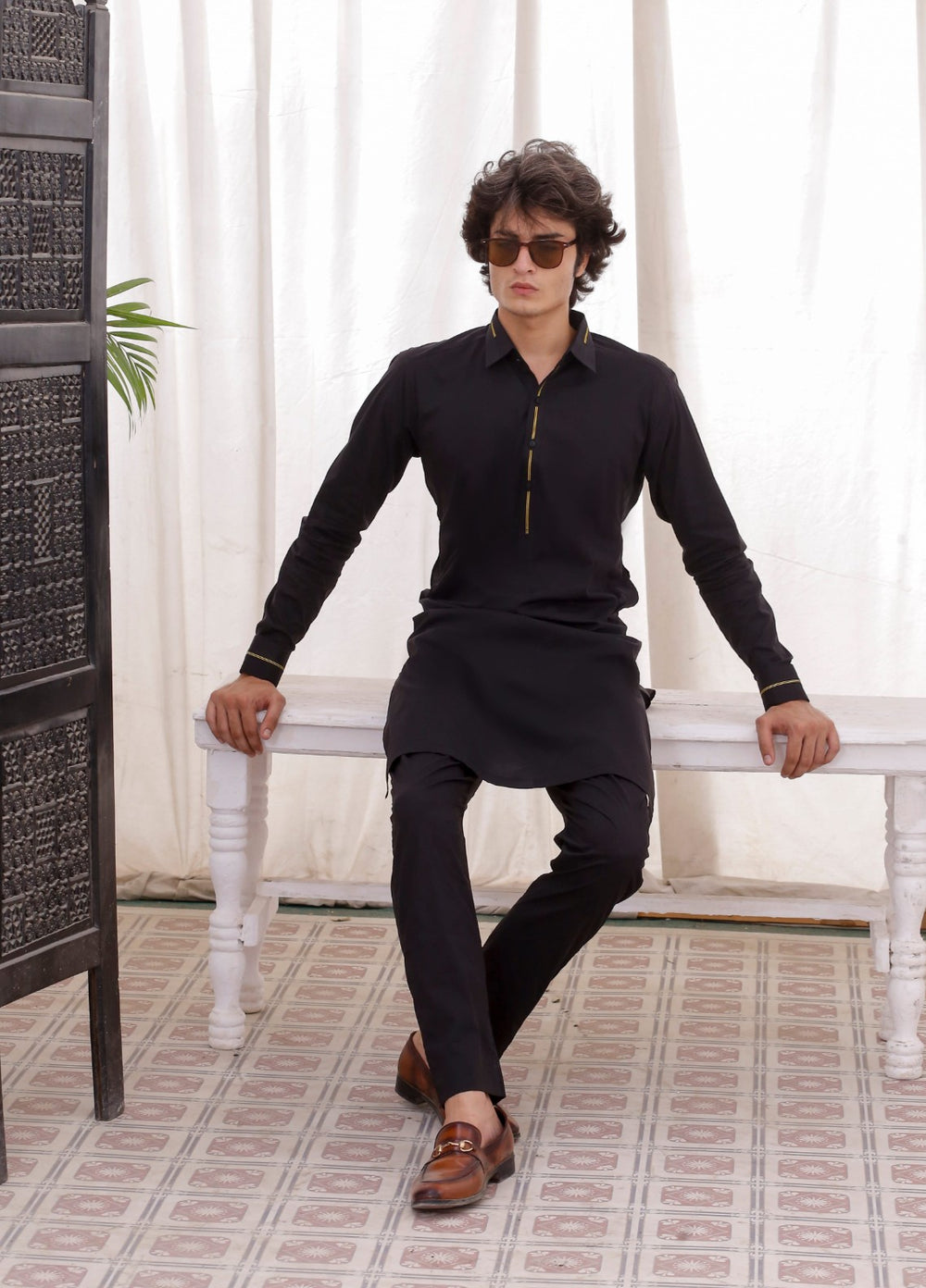 Modern Edge Republic Mens RTW Solids Wash N Wear 2 Piece Suit Black ER 793 Festive Collection