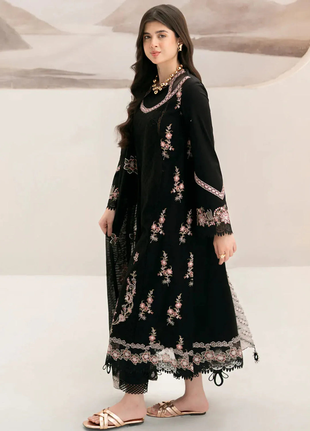 Qalamkar Pret Casual Lawn 3 Piece Suit NM-08 Nara