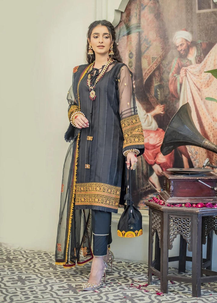 Nuriyaa Luxury Pret Embroidered Organza 3 Piece NR21RY Bahr-e-Yaman
