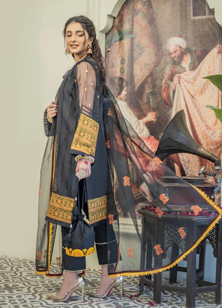 Nuriyaa Luxury Pret Embroidered Organza 3 Piece NR21RY Bahr-e-Yaman
