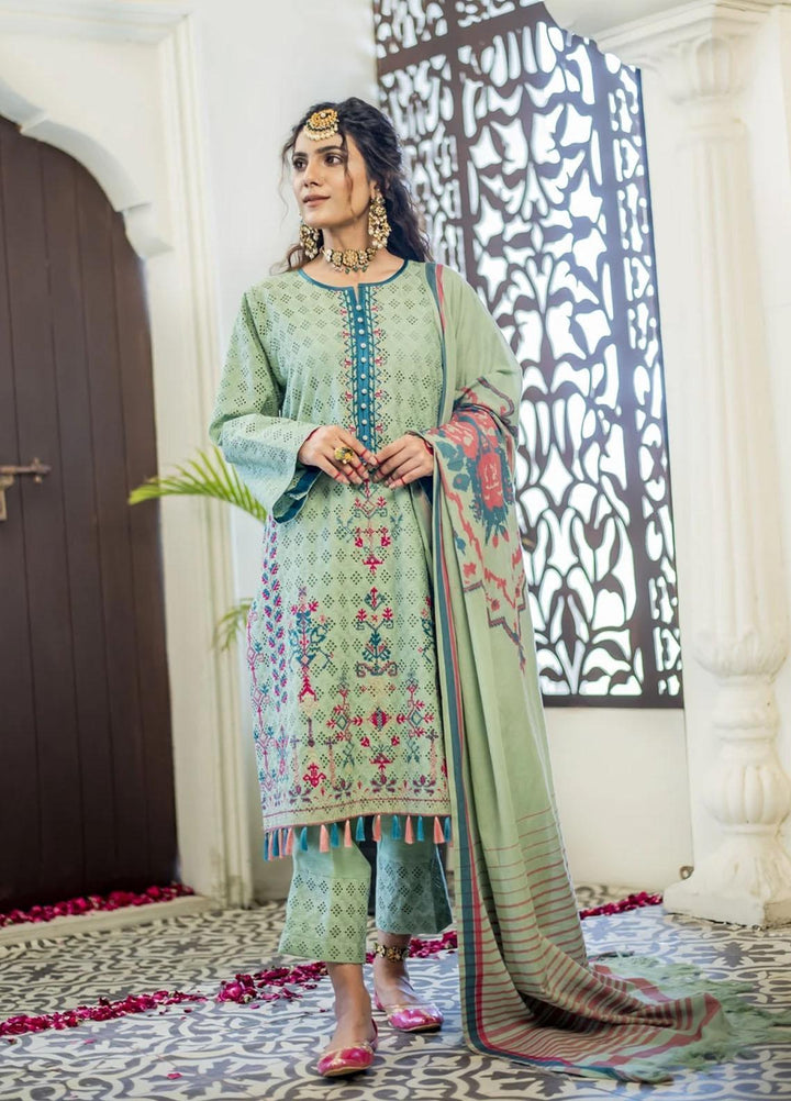 Nuriyaa Luxury Pret Embroidered Chikankari 3 Piece NR21RY Chashme- Sabz