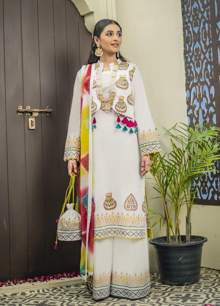 Nuriyaa Luxury Pret Embroidered Lawn 3 Piece NR21RY Feroz-e-Husn