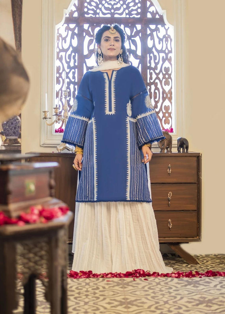 Nuriyaa Luxury Pret Embroidered Lawn 2 Piece NR21RY Nazim-e-Nahl