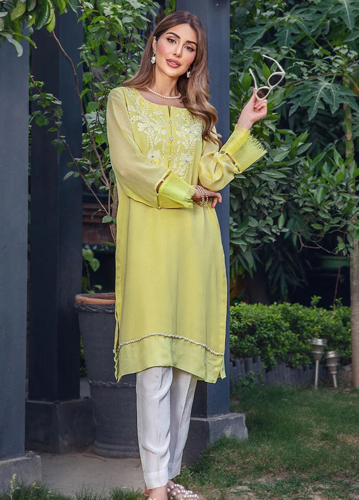 Malook By Shazia Ovais Pret Embroidered Georgette 3 Piece Suit MLK23RH Lemonade