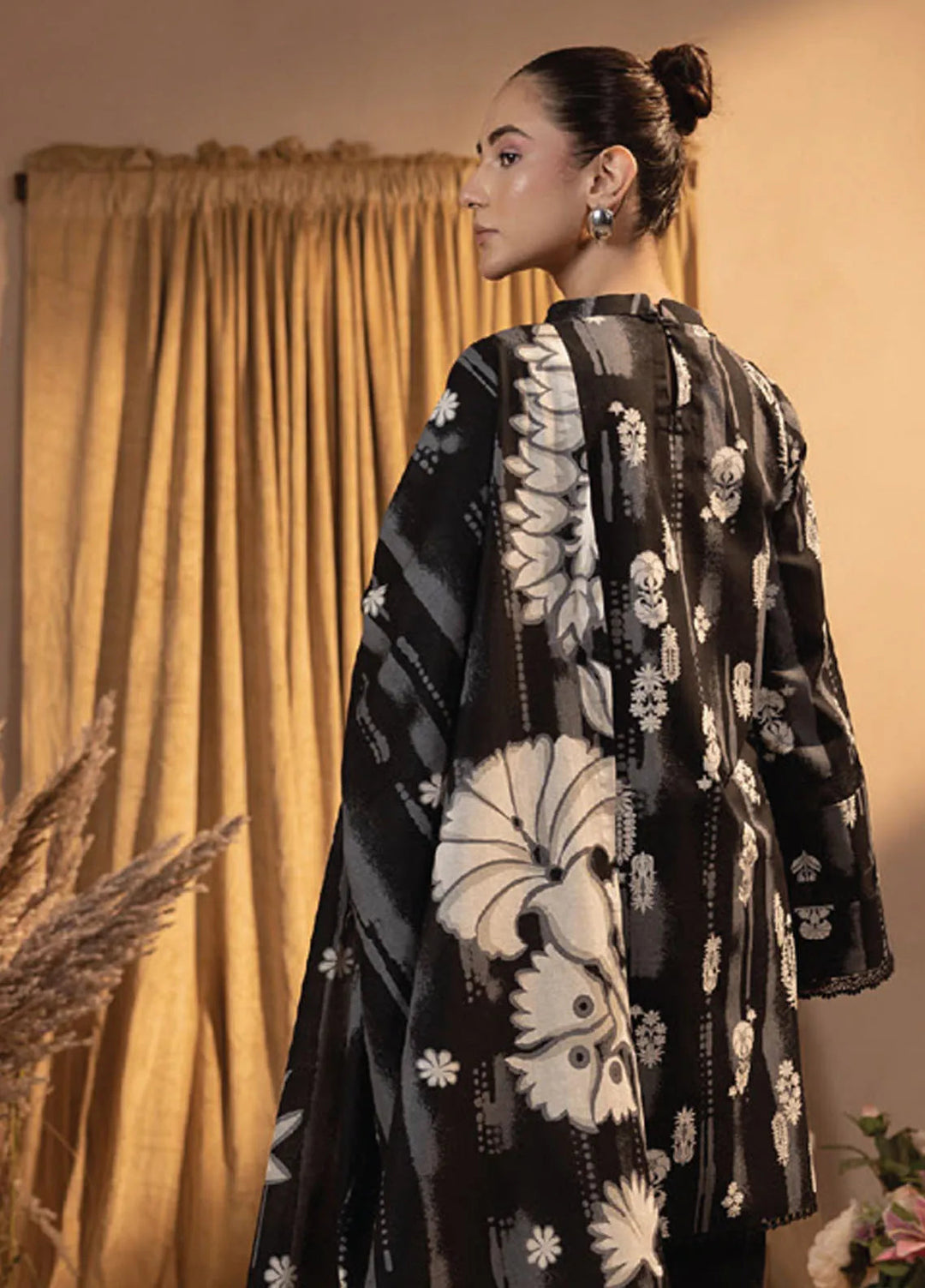 Humdum Winter Raya by Humdum Printed Khaddar Suits Unstitched 3 Piece HD24RU D-03 ...