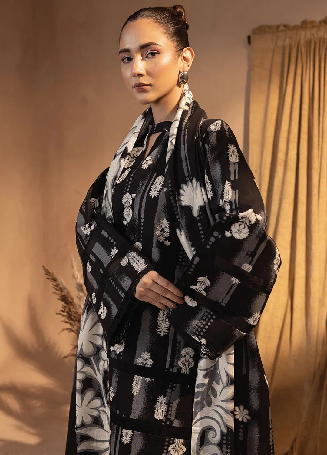 Humdum Winter Raya by Humdum Printed Khaddar Suits Unstitched 3 Piece HD24RU D-03 ...