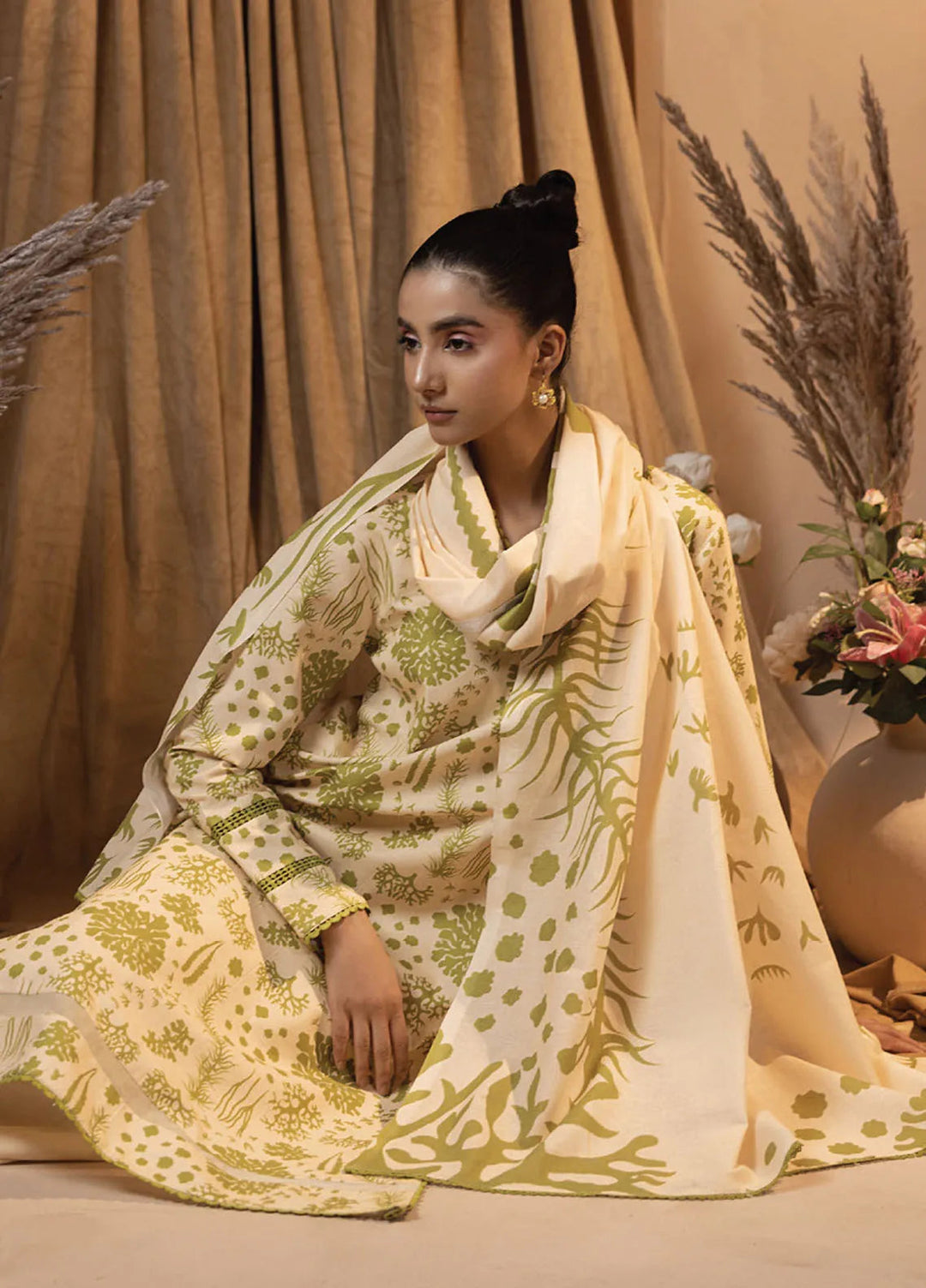 Raya by Humdum Printed Khaddar Suits Unstitched 3 Piece HD24RU D-07 - Winter Collection