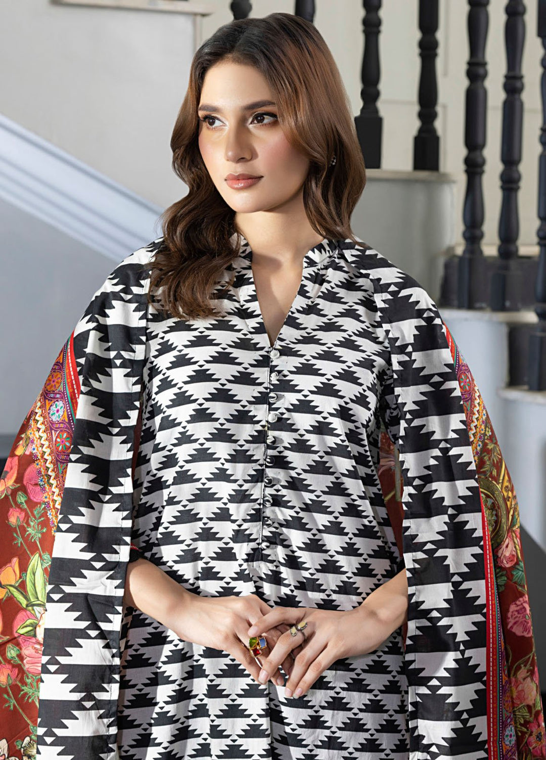 Regalia Textiles Digital Printed Lawn Suits Unstitched 3 Piece RGT25S19 D-02 - Summer Collection