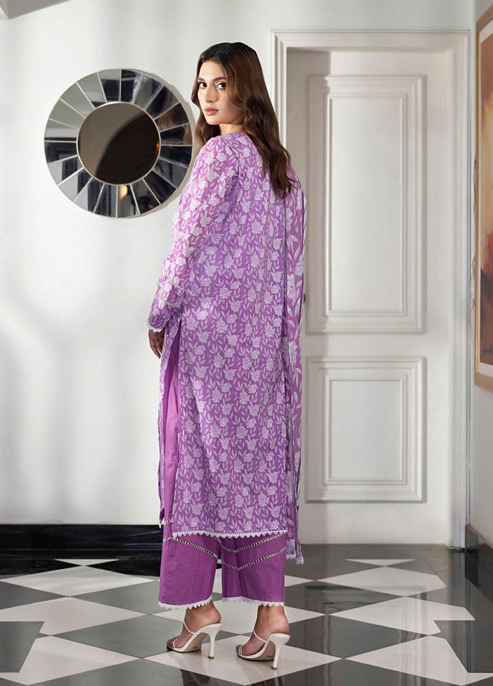 Regalia Textiles Digital Printed Lawn Suits Unstitched 3 Piece RGT25S19 D-04 - Summer Collection