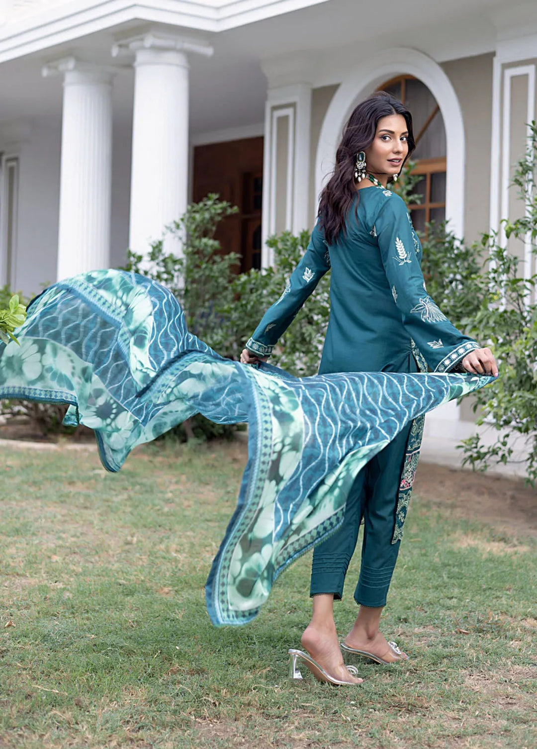 Regalia Textiles Pret Embroidered Lawn 3 Piece Suit RGT24B BFSL-3