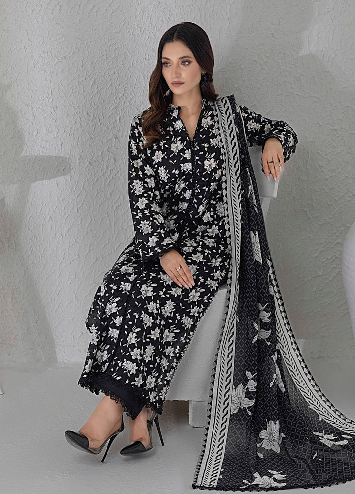 Regalia Textiles Printed Lawn Suits Unstitched 3 Piece RGT25BW D-01 - Summer Collection