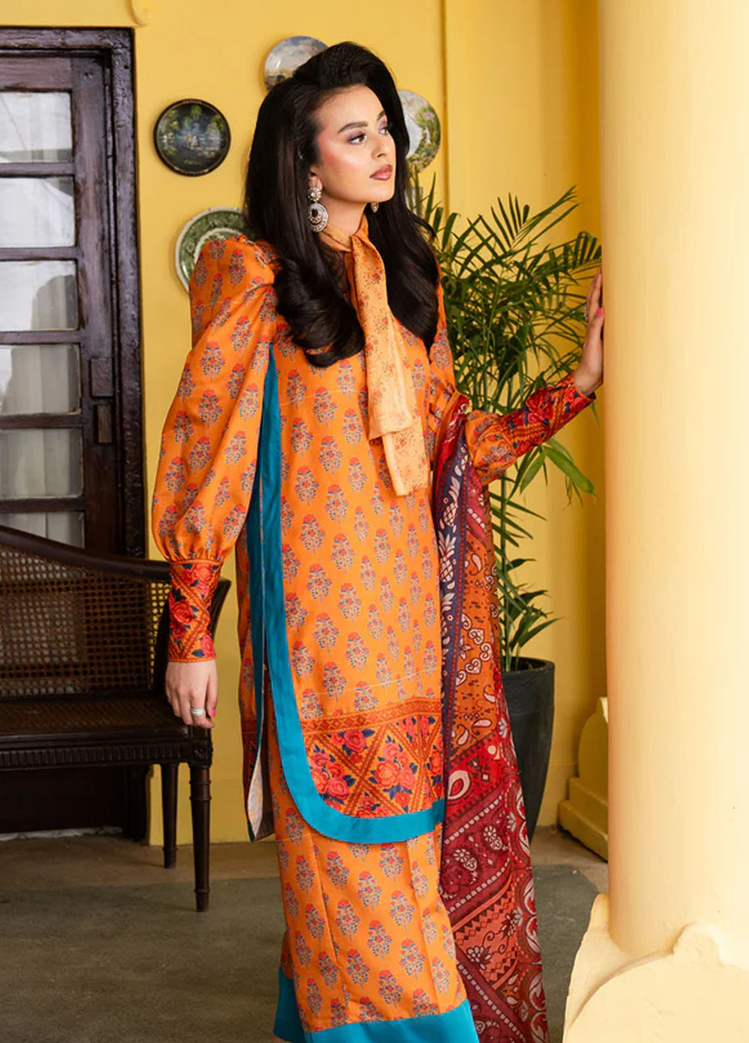 Retro by Maria Osama Khan Pret Printed Lawn 3 Piece Suit Nehr