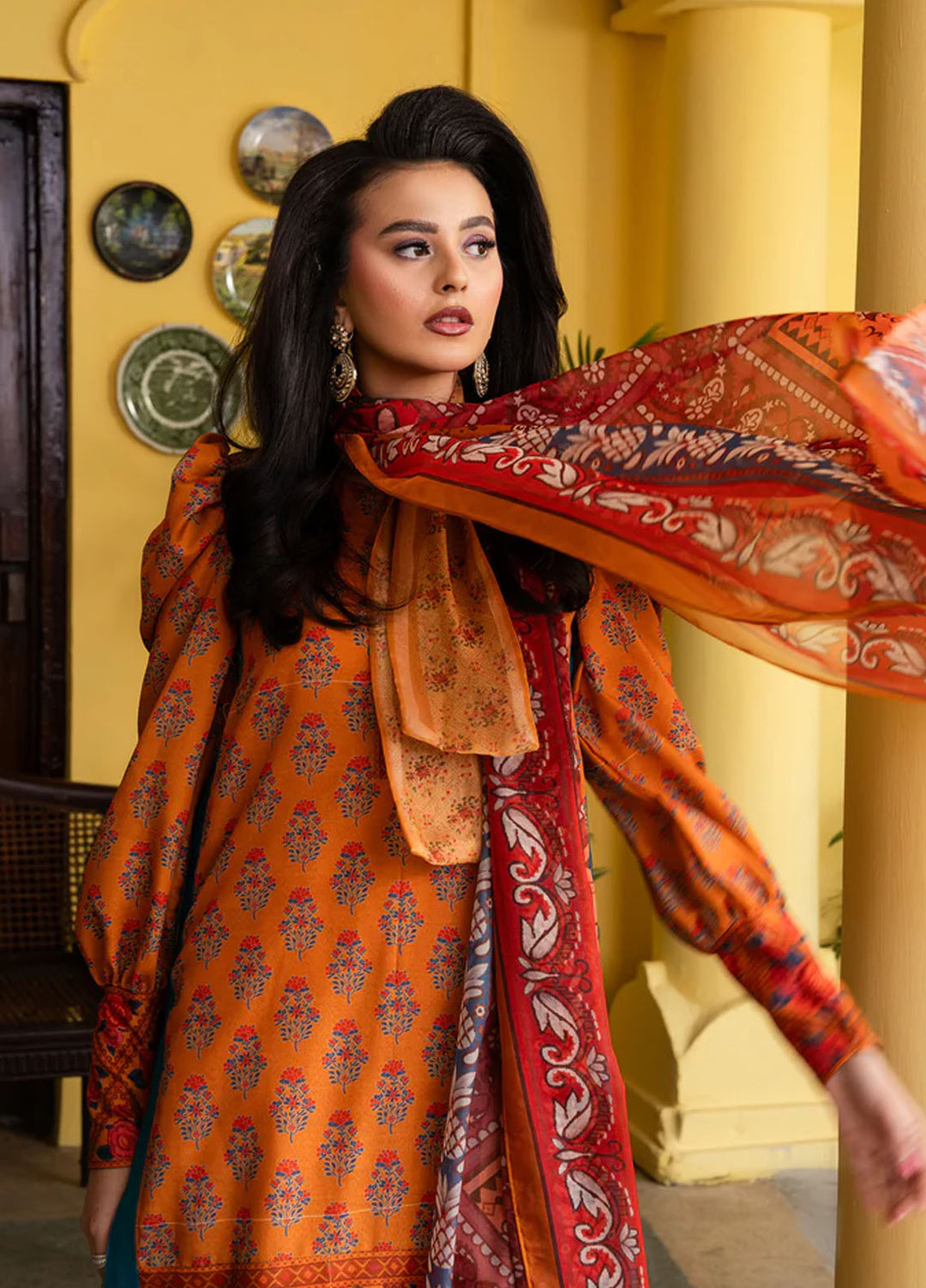 Retro by Maria Osama Khan Pret Printed Lawn 3 Piece Suit Nehr