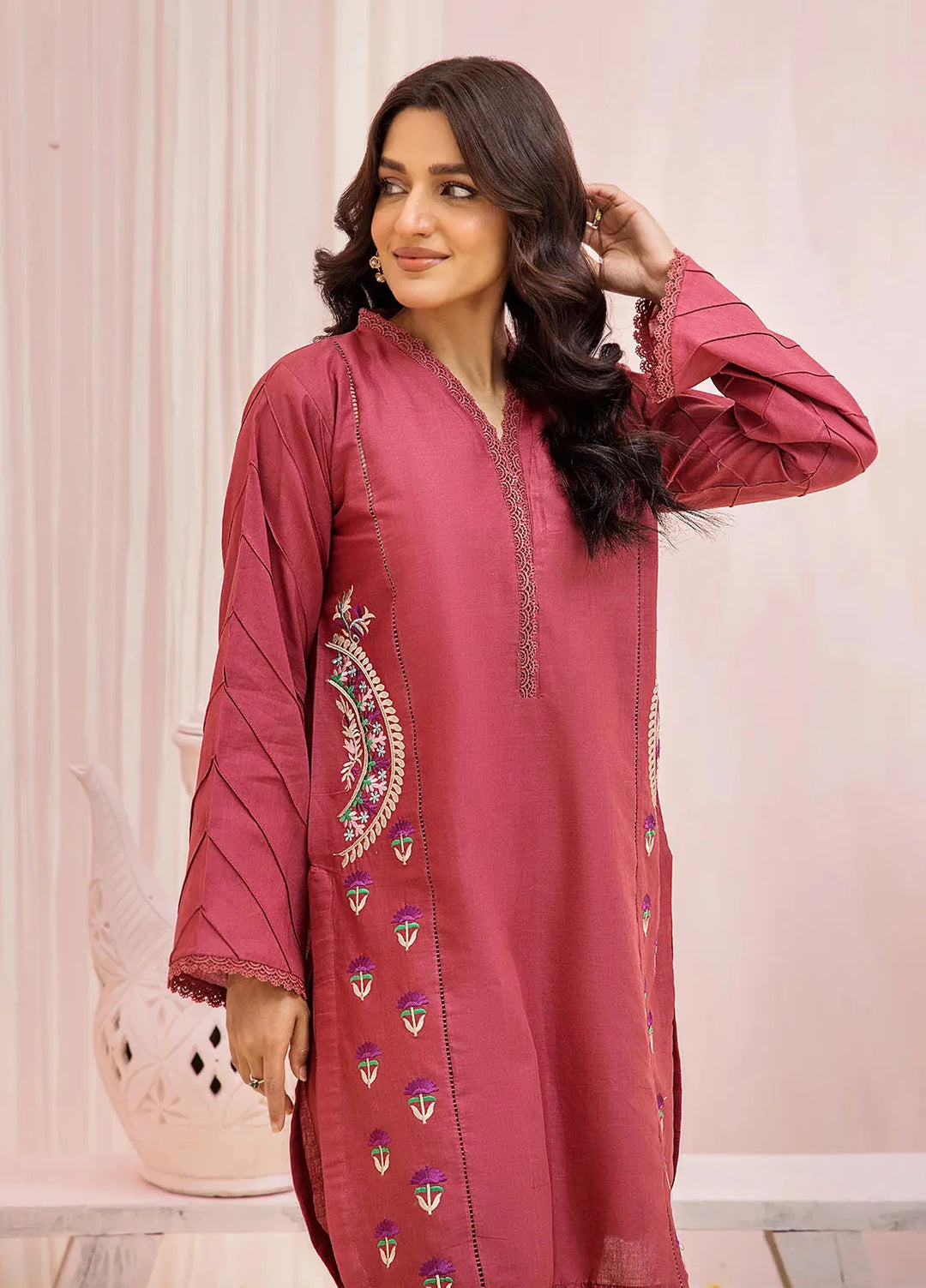Retro Pret Embroidered Lawn 2 Piece Suit RKF06