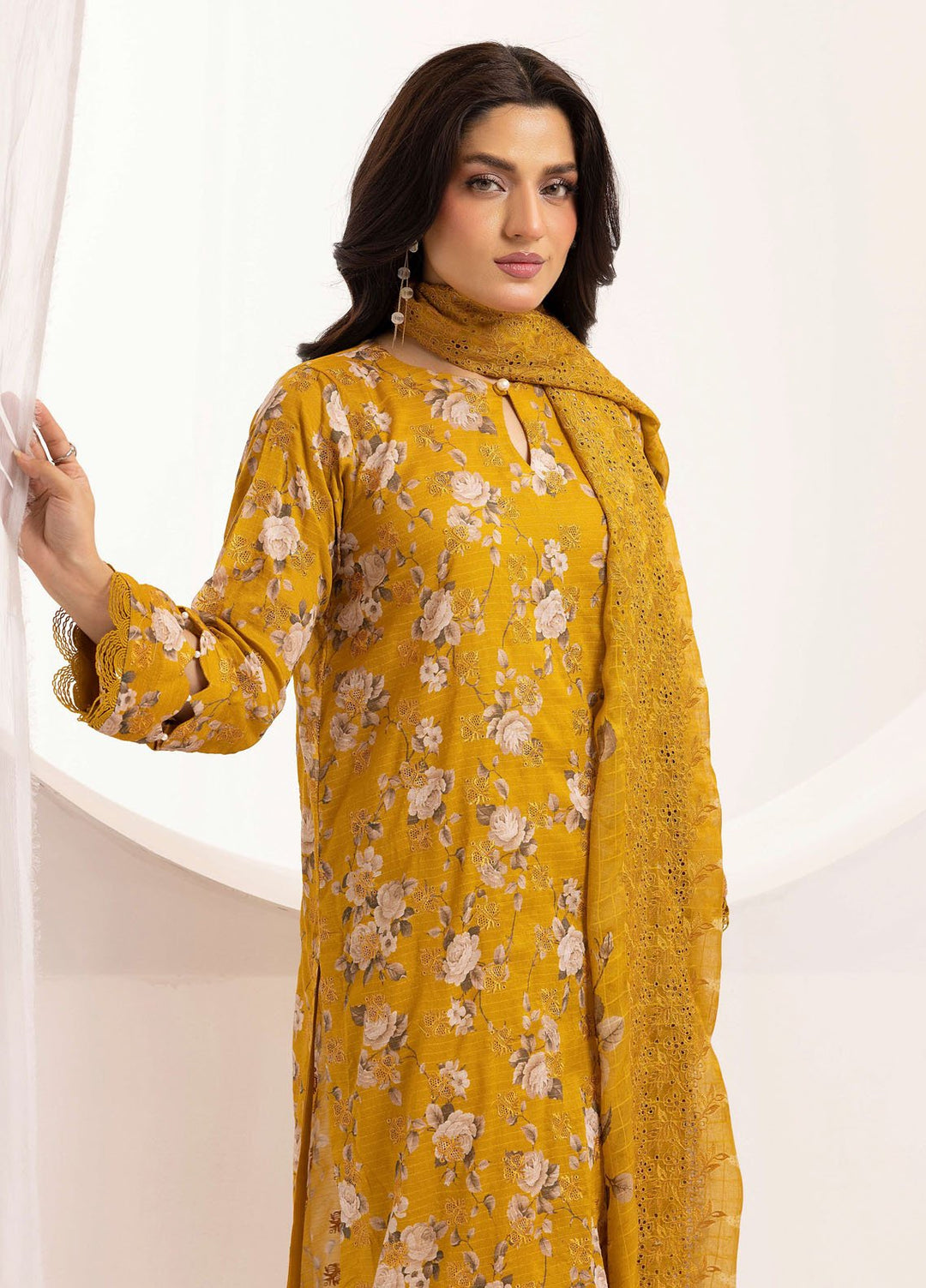 Riaz Arts Embroidered Lawn Suits Unstitched 3 Piece RA25RL D-03 - Summer Collection