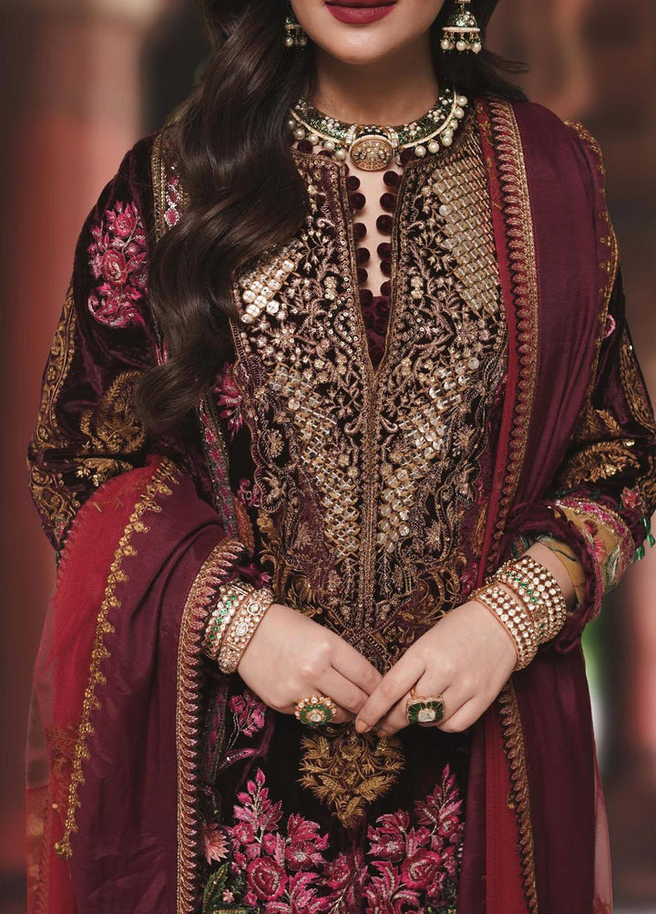 Sable Vogue Embroidered Velvet Suits Unstitched 3 Piece SV23FU FC-06-23 - Festive Collection